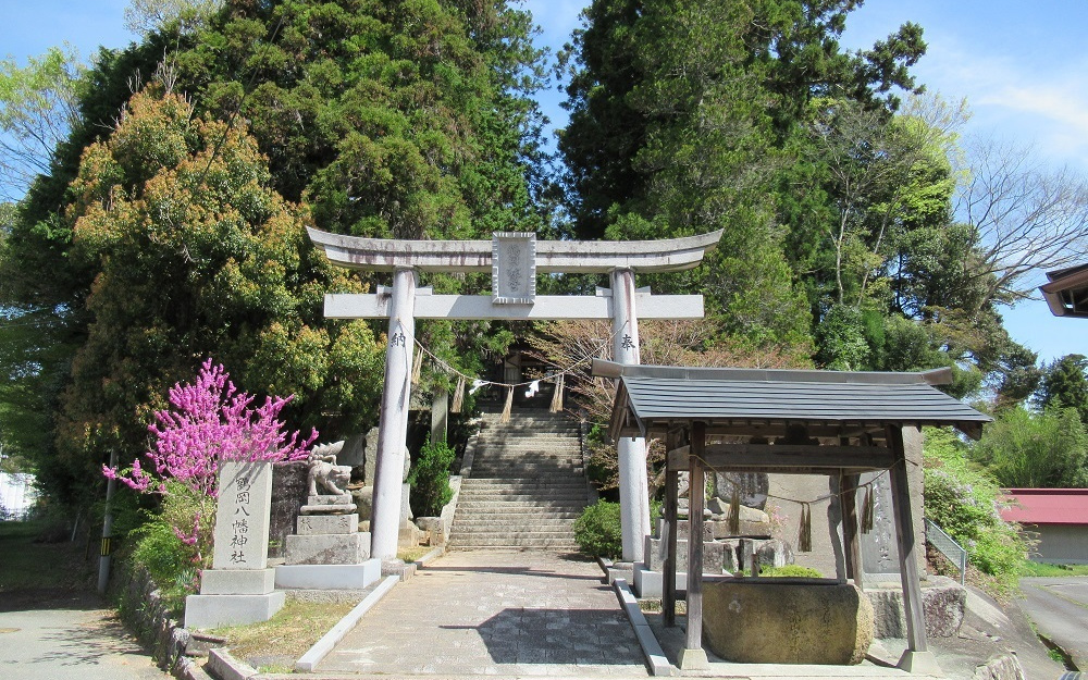 鶴亀山八幡神社
